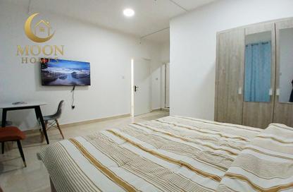 Apartment - Studio - 1 Bathroom for rent in Umm Ghuwailina 4 - Umm Ghuwailina - Doha