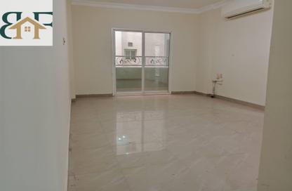 Apartment - 3 Bedrooms - 3 Bathrooms for rent in Bin Omran - Fereej Bin Omran - Doha Apartment - 3 Bedrooms - 3 Bathrooms for rent in Bin Omran - Fereej Bin Omran - Doha
