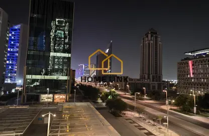 Apartment - 2 Bedrooms - 2 Bathrooms for rent in Marina Residences 195 - Marina District - Lusail