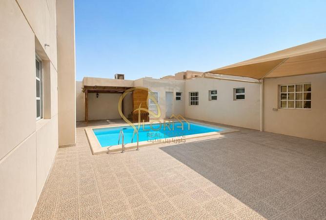 60389513 - Property Image 2
