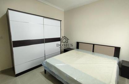 Apartment - 2 - 2 for rent in Thabit Bin Zaid Street - Al Mansoura - Doha