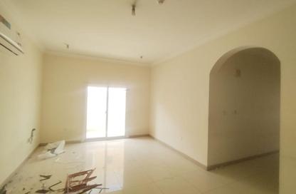 Apartment - 3 Bedrooms - 3 Bathrooms for rent in Al Nasr Street - Al Nasr - Doha