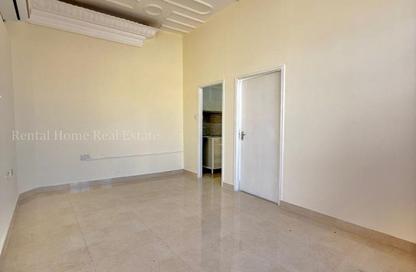 Apartment - 1 Bedroom - 1 Bathroom for rent in Old Airport Road - Old Airport Road - Doha Apartment - 1 Bedroom - 1 Bathroom for rent in Old Airport Road - Old Airport Road - Doha