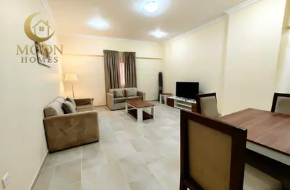 شقة - 2 غرف نوم - 2 حمامات للايجار في شارع النصر - النصر - الدوحة