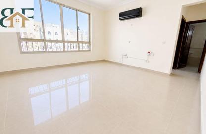 Apartment - 1 Bedroom - 1 Bathroom for rent in Umm Ghuwalina - Umm Ghuwailina - Doha