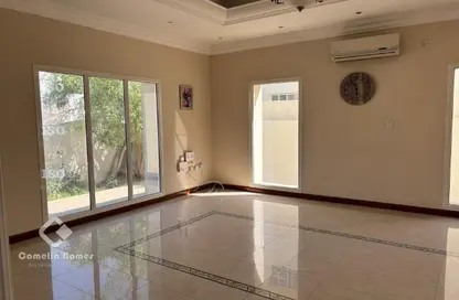 Villa - 4 Bedrooms - 6 Bathrooms for rent in New Salata - Salata - Doha