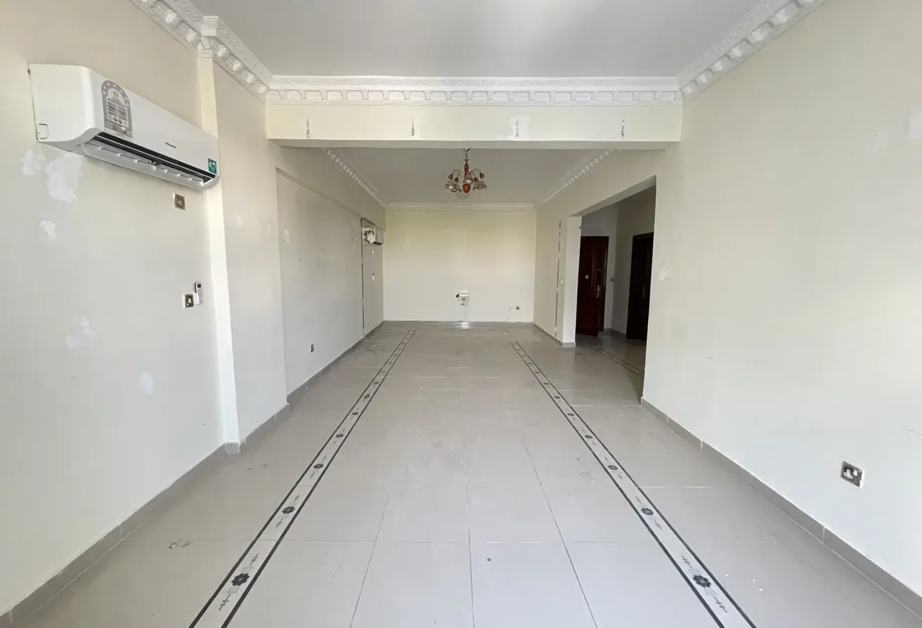 63640375 - Property Main Image