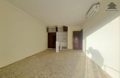 Apartment - 2 Bedrooms - 2 Bathrooms for rent in Anas Street - Fereej Bin Mahmoud North - Fereej Bin Mahmoud - Doha