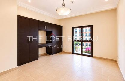 Apartment - 3 Bedrooms - 4 Bathrooms for rent in Carnaval - Qanat Quartier - The Pearl Island - Doha