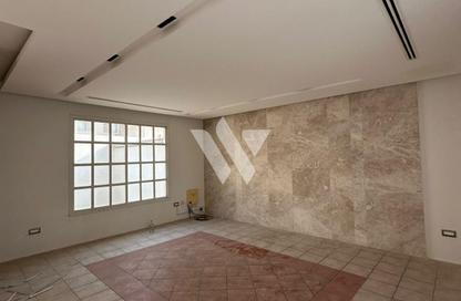 Villa - 4 - 3 for rent in Al Nasr Street - Al Nasr - Doha