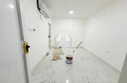 Apartment - Studio - 1 Bathroom for rent in Old Airport Road - Doha