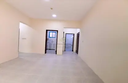Apartment - 2 Bedrooms - 2 Bathrooms for rent in Umm Ghwailina Comm - Umm Ghuwalina - Umm Ghuwailina - Doha