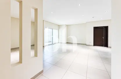 Apartment - 3 Bedrooms - 3 Bathrooms for rent in West Bay Tower - West Bay - West Bay - Doha