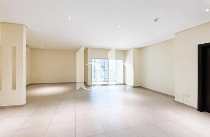 Apartment - 3 Bedrooms - 3 Bathrooms for rent in West Bay - Doha