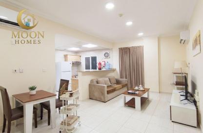 Apartment - 1 Bedroom - 1 Bathroom for rent in Umm Ghuwailina 4 - Umm Ghuwailina - Doha