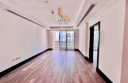 شقة - 2 غرف نوم - 3 حمامات للايجار في فيفا غرب - فيفا بحرية - جزيرة اللؤلؤة - الدوحة