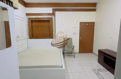 Apartment - 1 Bathroom for rent in Al Duhail - Al Duhail - Doha
