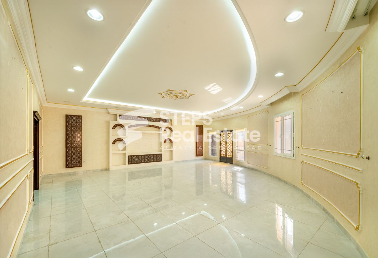Standalone Villa with Indoor Majlis & Lift - villa in Al Rayyan
