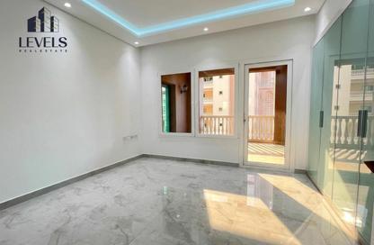 Apartment - 2 Bedrooms - 3 Bathrooms for rent in East Porto Drive - Porto Arabia - The Pearl Island - Doha Apartment - 2 Bedrooms - 3 Bathrooms for rent in East Porto Drive - Porto Arabia - The Pearl Island - Doha