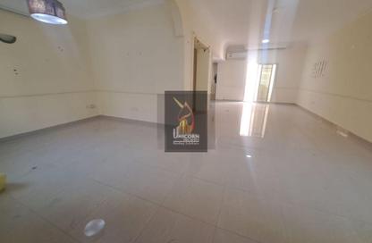 Compound - 4 Bedrooms - 3 Bathrooms for rent in Ain Khaled Villas - Ain Khaled - Doha