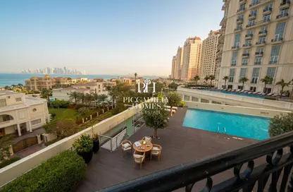 Apartment - 2 Bedrooms - 3 Bathrooms for rent in Floresta Gardens - Floresta Gardens - The Pearl Island - Doha