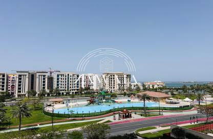 Apartment - 2 Bedrooms - 3 Bathrooms for rent in Viva West - Viva Bahriyah - The Pearl Island - Doha