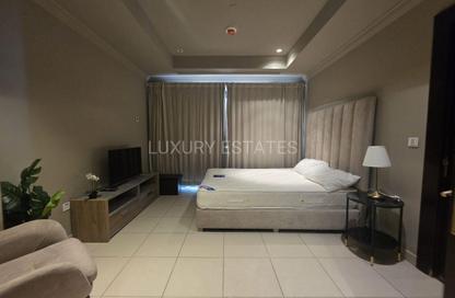 Apartment - 2 Bedrooms - 2 Bathrooms for rent in West Porto Drive - Porto Arabia - The Pearl Island - Doha