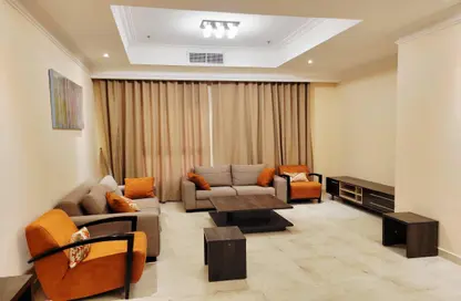 شقة - 2 غرف نوم - 2 حمامات للايجار في شارع انس - فريج بن محمود الشمالي - فريج بن محمود - الدوحة