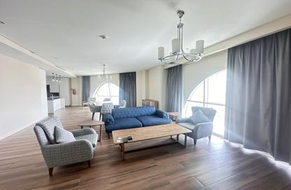 Apartment - 3 Bedrooms - 4 Bathrooms for sale in Floresta Gardens - Floresta Gardens - The Pearl Island - Doha Apartment - 3 Bedrooms - 4 Bathrooms for sale in Floresta Gardens - Floresta Gardens - The Pearl Island - Doha