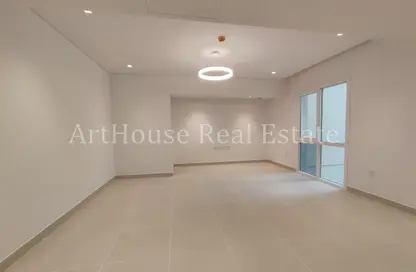 Apartment - 2 Bedrooms - 3 Bathrooms for rent in Corniche Road - Corniche Road - Doha