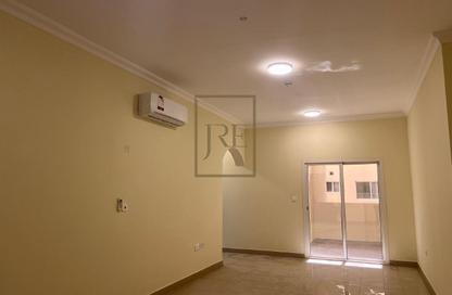 Apartment - 3 Bedrooms - 3 Bathrooms for rent in Al Jazeera Street - Fereej Bin Mahmoud North - Fereej Bin Mahmoud - Doha