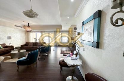 Apartment - 3 - 4 for sale in East Porto Drive - Porto Arabia - The Pearl Island - Doha