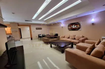 Apartment - 2 Bedrooms - 3 Bathrooms for rent in Bin Omran 35 - Fereej Bin Omran - Doha