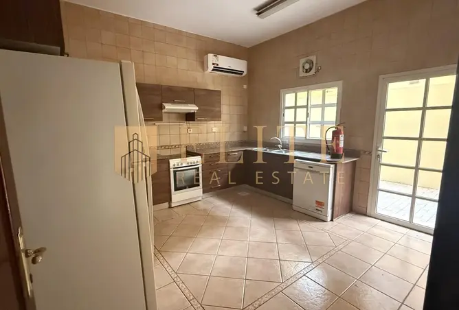 63809664 - Property Image 3