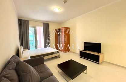 Apartment - Studio - 1 Bathroom for rent in Viva West - Viva Bahriyah - The Pearl Island - Doha