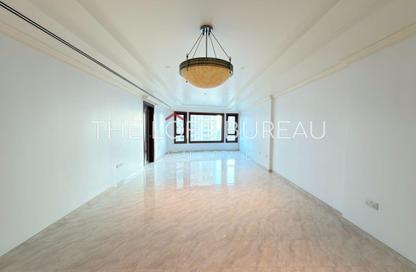 Apartment - 2 Bedrooms - 3 Bathrooms for rent in East Porto Drive - Porto Arabia - The Pearl Island - Doha