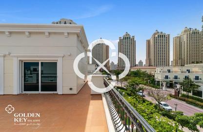 Villa - 6 Bedrooms - 7 Bathrooms for rent in Floresta Gardens - Floresta Gardens - The Pearl Island - Doha