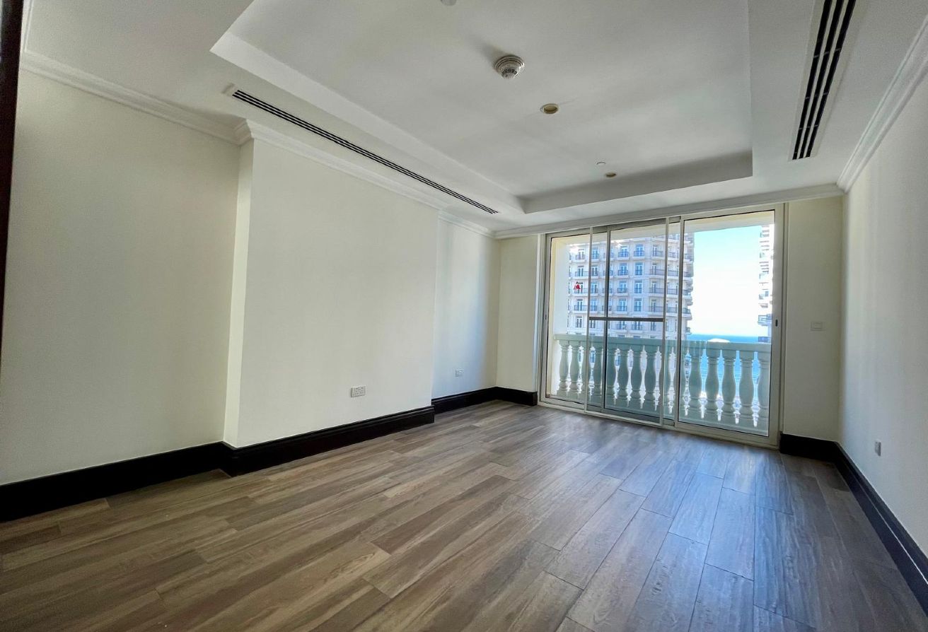 Luxury Living | 1 BHK with Beach & Pool Access I