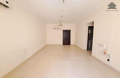 Apartment - 3 Bedrooms - 3 Bathrooms for rent in Anas Street - Fereej Bin Mahmoud North - Fereej Bin Mahmoud - Doha