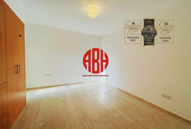 53520828 - Property Image 2