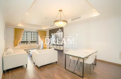 Apartment - 1 Bedroom - 2 Bathrooms for rent in Marina Gate - Porto Arabia - The Pearl Island - Doha