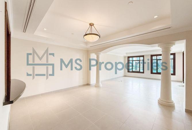 1027003 - Property Image 2