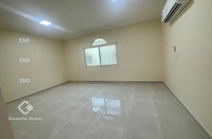 مجمع سكني - 3 غرف نوم - 4 حمامات للايجار في شارع  بو هامو - أبو هامور - الدوحة