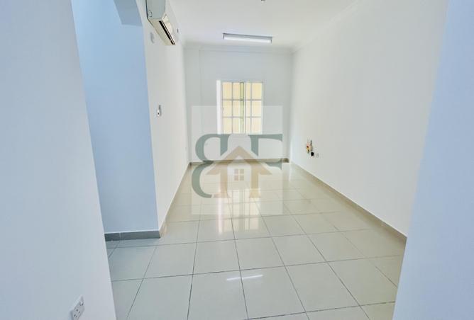 994200 - Property Main Image