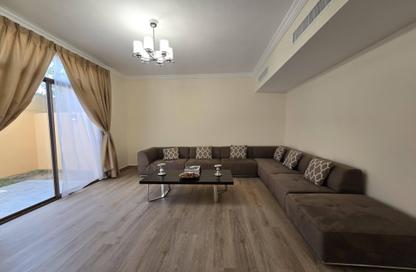 Villa - 4 Bedrooms - 5 Bathrooms for rent in Umm Al Seneem Street - Ain Khaled - Doha