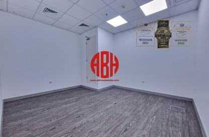 Office Space - Studio - 6 Bathrooms for rent in B-Ring Road - B-Ring Road - Doha