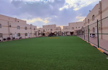 مجمع سكني - 5 غرف نوم - 6 حمامات للايجار في فلل عين خالد - عين خالد - الدوحة