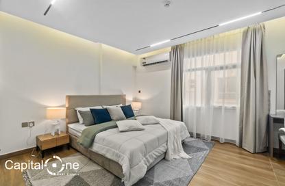 Apartment - 2 Bedrooms - 2 Bathrooms for rent in Omar Bin Abdul Aziz Street - Madinat Khalifa - Doha