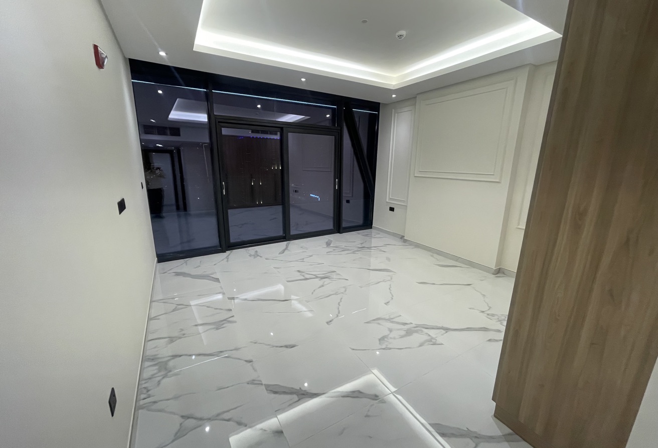BEAUTIFUL 2 BEDROOM  APARTMENT IN VENICE TOWER thumbnail 6
