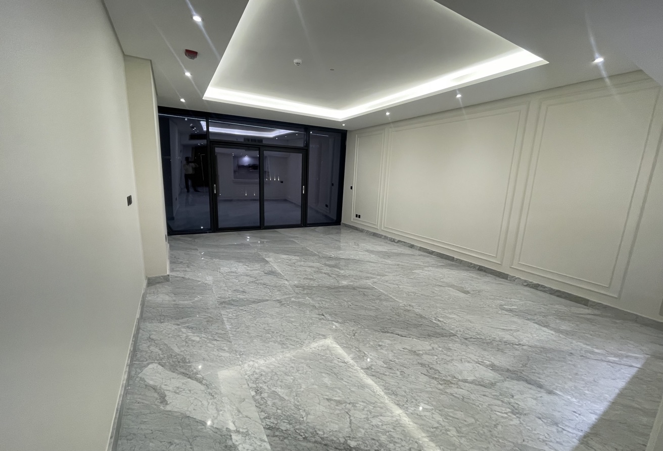 BEAUTIFUL 2 BEDROOM  APARTMENT IN VENICE TOWER thumbnail 10